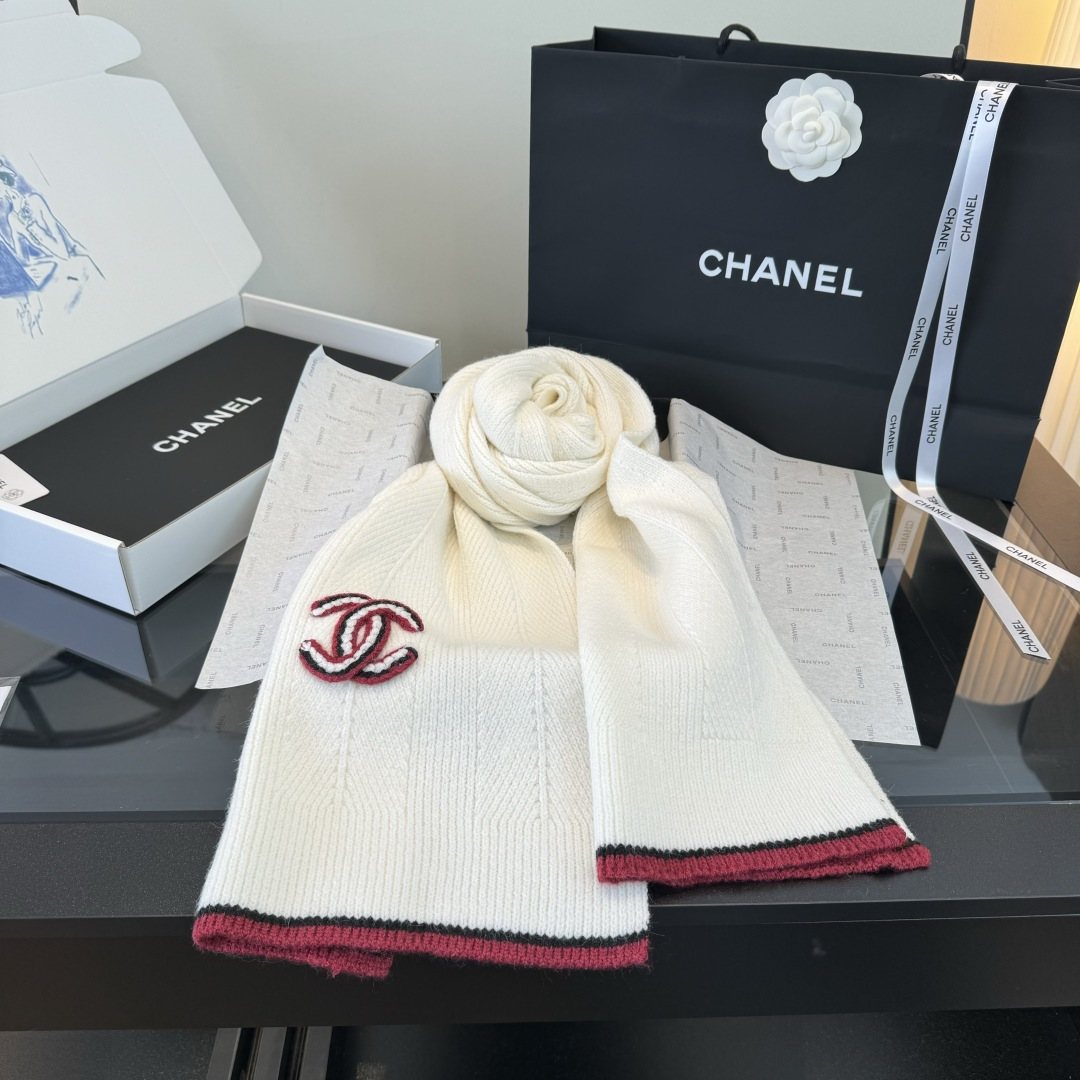 Chanel Logo Trim Knitted Scarf