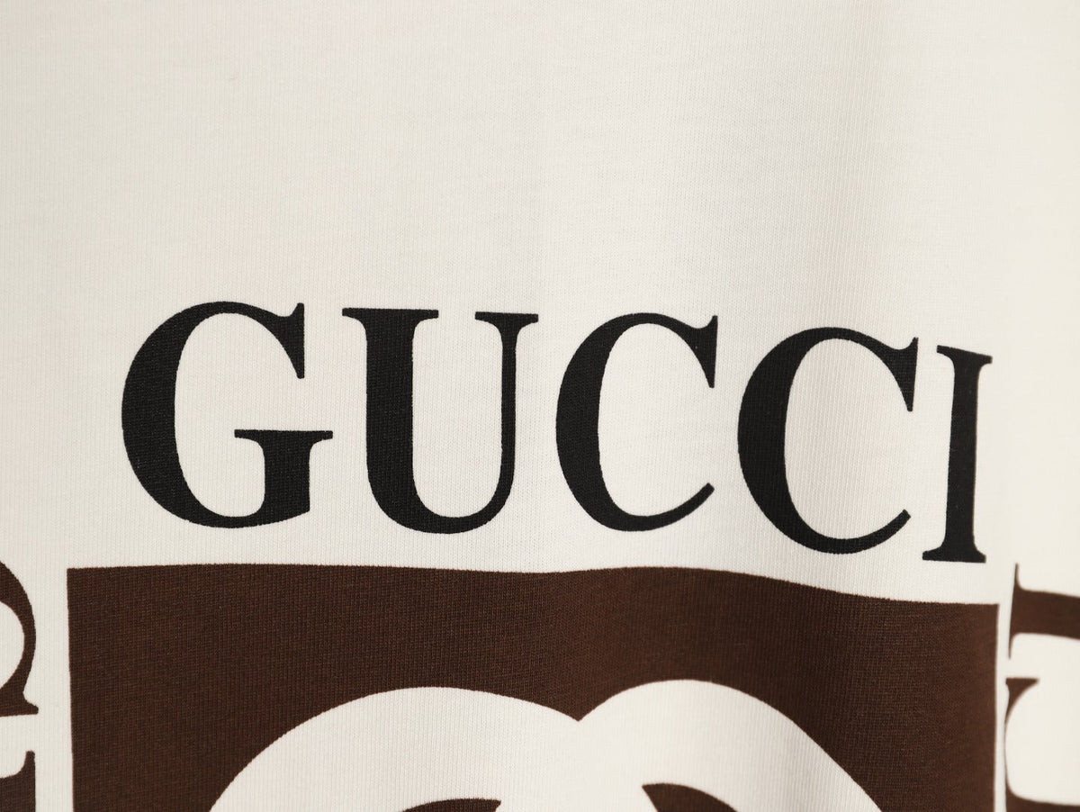 Gucci Interlocking-G Square Lettering T-Shirt - Cream and Black
